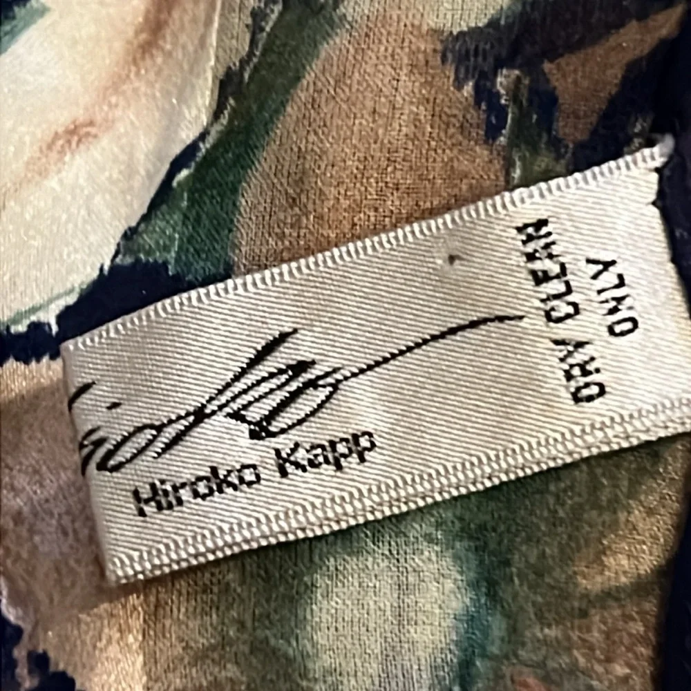 Hiroko Kapp silk sheer oblong scarf 60” x 15”